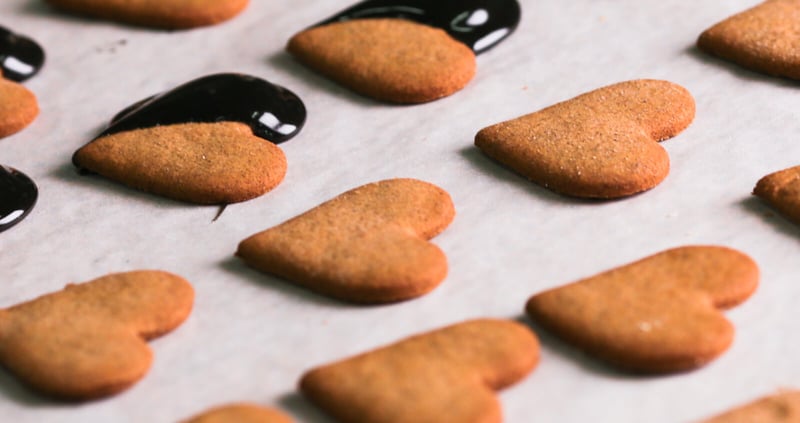leipurin-recipe-hero-piparkakku-plantaanijauhosta