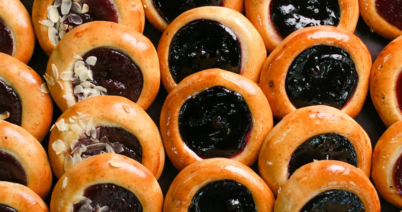 leipurin-recipe-hero-vahasokerinen-pullataikina