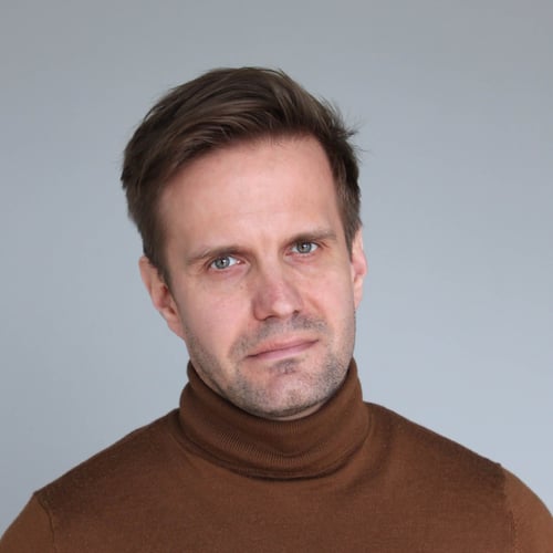  Headshot